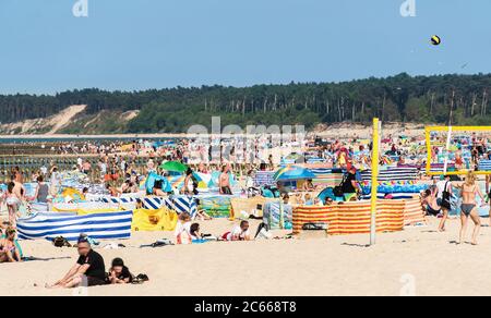 Polonia, resort Baltico Ustka, Stolpmünde, spiaggia di balneazione Foto Stock