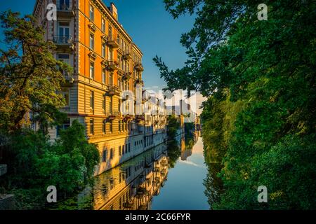 Germania, Amburgo, Eppendorf (distretto), Isebek Canal, Klosterallee Foto Stock