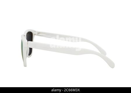 Occhiali da sole bianchi isolati su sfondo bianco Foto Stock