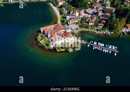 Lierna - Lago di Como (IT) - Vista aerea del Castello nell'antico borgo Foto Stock