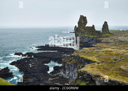 Islanda occidentale, Arnarstapi, penisola snaefellsnes, formazioni rocciose Foto Stock