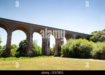 immagine paesaggistica del viadotto di cappelle in essex enland Foto Stock