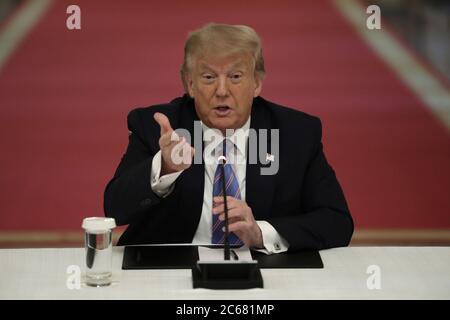 Washington, Stati Uniti. 07 luglio 2020. Il presidente degli Stati Uniti Donald Trump partecipa a un dialogo nazionale sulla riapertura sicura delle scuole alla Casa Bianca di Washington martedì 7 luglio 2020. Foto di Yuri Grippas/UPI Credit: UPI/Alamy Live News Foto Stock