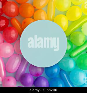 Sfondo colorato del palloncino arcobaleno con spazio per la copia Foto Stock