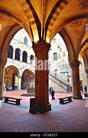 Museo Nazionale del Bargello a Firenze costruito nel 1255. Foto Stock