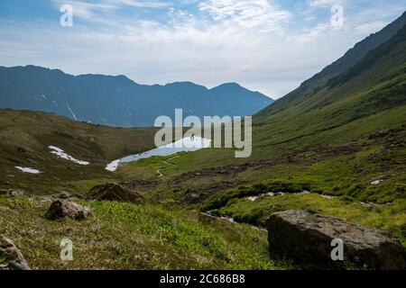 Il sentiero del lago nascosto nel Chugach è un posto incantevole Foto Stock