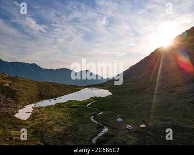 Serata al campo nei monti Chugach Foto Stock