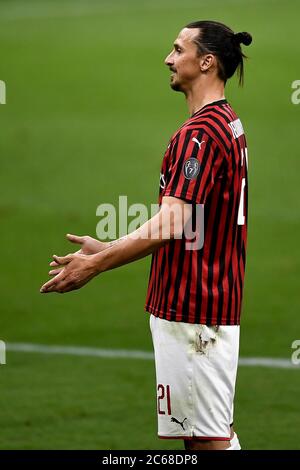 Milano, Italia. 07 luglio 2020. MILANO - 07 luglio 2020: Zlatan Ibrahimovic dell'AC Milan reagisce durante la Serie A una partita di calcio tra AC Milan e Juventus FC. (Foto di Nicolò campo/Sipa USA) Credit: Sipa USA/Alamy Live News Foto Stock