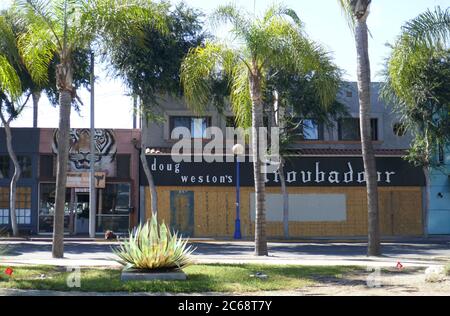 West Hollywood, California, USA 11 giugno 2020 UNA visione generale dell'atmosfera di imbarco Troubadour luogo durante Coronavirus Covid-19 Pandemic il 7 luglio 2020 a West Hollywood, California, USA. Foto di Barry King/Alamy Stock foto Foto Stock