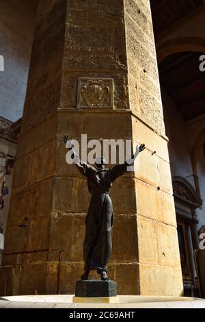 Basilica di Santa Croce, a Firenze. Dettaglio interno Foto Stock