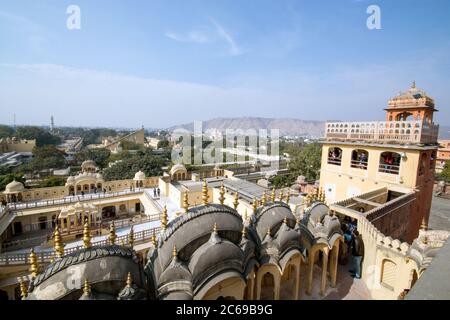 vista sulla città di jaipur da hawa mahal Foto Stock