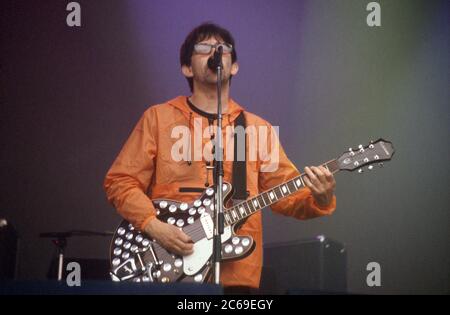 Lightning Seeds che si esibisce al Glastonbury Festival 1998, Worthy Farm , Pilton, Somerset, Inghilterra, Regno Unito. Foto Stock