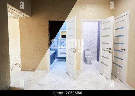 Confronto di una camera in un appartamento prima e dopo il rinnovo, porte aperte a ristrutturati bagno piastrellato e toilette in colori bianco e blu Foto Stock