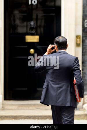 Rishi Sunak, deputato - Cancelliere dello scacchiere - arriva a 10 Downing Street dopo aver risposto alle interrogazioni del Tesoro in Parlamento, il 7 luglio 2020 Foto Stock