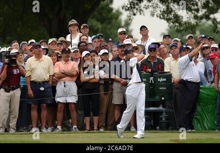 Fort Worth, Texas 22MAY03: La golfista svedese Annika Sorenstam gioca nel 57° torneo coloniale PGA annuale, storico primo round giovedì come prima golfista donna in oltre 50 anni a competere nel tour PGA. Ha finito il primo turno in pareggio. ©Bob Daemmrich Foto Stock