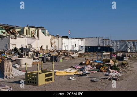 I danni causati a Joplin, Missouri, dopo un tornado colpì la città nel 2011. Foto Stock