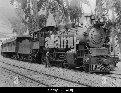 Andes Classe 2-8-0 No 100 locomotiva a vapore della Central Railway (FCC), Perù, Sud America. Foto Stock