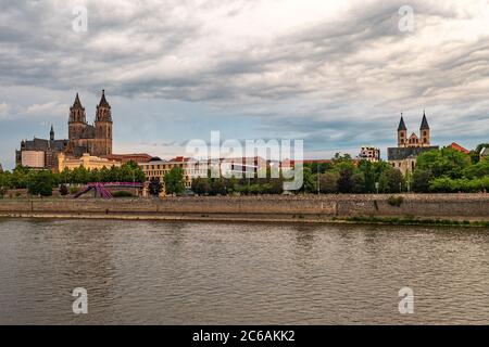 Blick auf dem Magdeburger Dom und dem Kloster Unserer Lieben Frauen Foto Stock