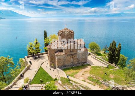 Jovan Kaneo chiesa in Ohrid in una bella giornata estiva, Repubblica di Macedonia Foto Stock