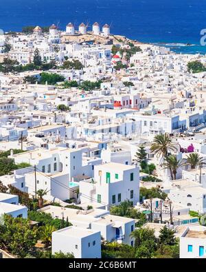 Mykonos Città e porto vecchio, vista elevata, Mykonos, Cicladi, Isole greche, Grecia, Europa Foto Stock