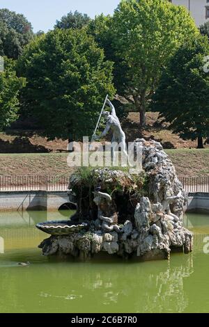 La fontana del Nettuno nei giardini di boboli, firenze, toscana, italia. Foto Stock