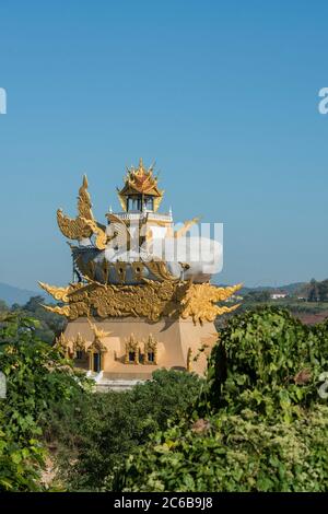 Il tempio dei pesci gatto Mekong o Wat Pla Buek Chiang Khong nella città di Chiang Khong nella provincia di Chiang Rai in Thailandia. Thailandia, Chiang Khon Foto Stock
