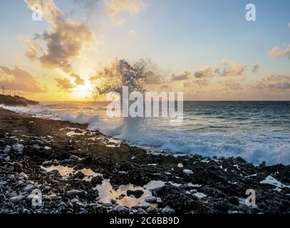 The Blowhole all'alba, East End, Grand Cayman, Isole Cayman, Caraibi, America Centrale Foto Stock