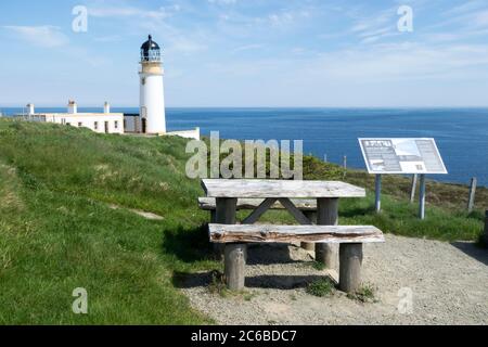 Faro di Tiumpan Head, Portvoller, Isola di Lewis, Isola Occidentale, Ebridi esterne, Scozia, Regno Unito Foto Stock