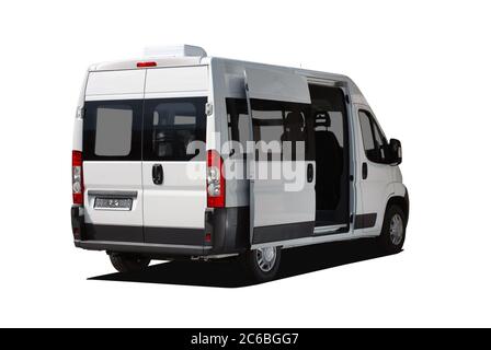 minibus vista posteriore, minibus bianco isolato su bianco con porta laterale aperta Foto Stock