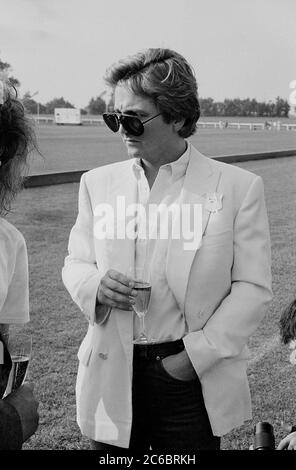 Il designer di moda gallese David Emanuel al Royal Berkshire Polo Club England Foto Stock