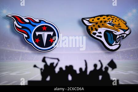 Tennessee Titans vs. Jacksonville Jaguar. Supporto dei fan su NFL Game. Silhouette di tifosi, grande schermo con due rivali in background. Foto Stock