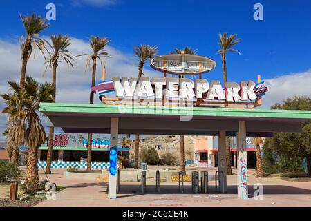 Abandoned Rock-A-Hoola Waterpark, Yermo, California, USA Foto Stock
