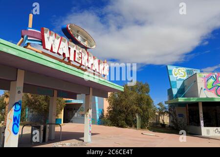 Abandoned Rock-A-Hoola Waterpark, Yermo, California, USA Foto Stock