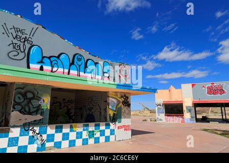 Abandoned Rock-A-Hoola Waterpark, Yermo, California, USA Foto Stock