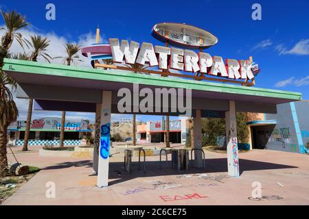 Abandoned Rock-A-Hoola Waterpark, Yermo, California, USA Foto Stock