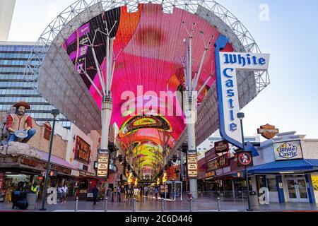 Las Vegas, 23 GIUGNO 2020 - ingresso alla Fremont Street Experience nel centro di Las Vegas Foto Stock