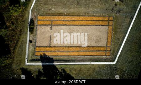 Aubigne-Racan (Francia nord-occidentale): Veduta aerea del sito archeologico del complesso gallo-romano di Cherre resti del foro Foto Stock