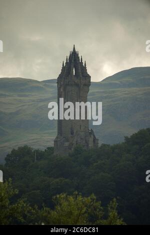 Stirling, Scozia, Regno Unito. 9 luglio 2020. Nella foto: Il Monumento a Wallace. Come il blocco facilita, l'industria turistica di Scotlands sta cercando di aprire il back up per il commercio. Credit: Colin Fisher/Alamy Live News Foto Stock