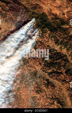 Incendi in California nell'ottobre 2019 visto dallo spazio. Foto Stock