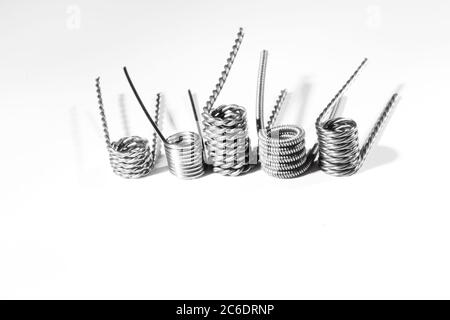 Vaping bobina con il cotone per una sigaretta elettronica, e CIG, e  sigaretta Foto stock - Alamy