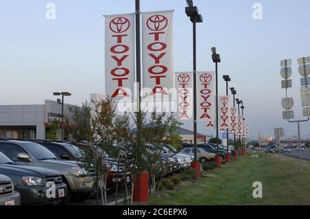 Round Rock, Texas USA, 8 luglio 2005: Concessionario Toyota nella periferia di Austin, Classic Toyota. ©Bob Daemmrich Foto Stock