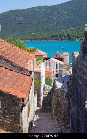 Ston, piccola città costiera croata a Peljesac penisula Foto Stock