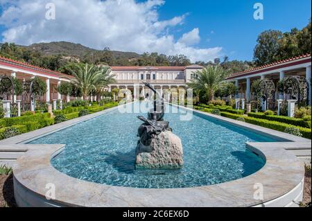 Il Getty Villa in un giorno di sole Ottobre a Malibu, Los Angeles. Foto Stock