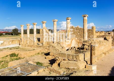 Colonne del tempio nel Parco Archeologico di Kato Paphos, Parco Archeologico di Paphos, Cipro del Sud Foto Stock