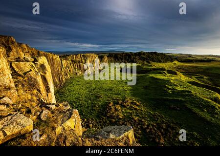 Walltown Crags sul Muro di Adriano Foto Stock