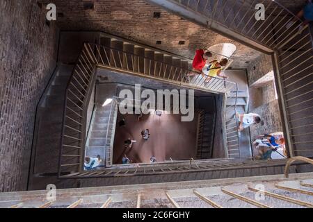Lucca - 14 agosto 2019: Interno della Torre Guinigi a Lucca, Toscana, Italia Foto Stock