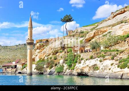 Halfeti villaggio è ora subacqueo di Birecik Dam-Turchia Foto Stock