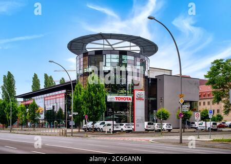 Berlino, Germania, 06/14/2020: Toyota Lexus showroom esterno a Berlino, Germania. Foto Stock