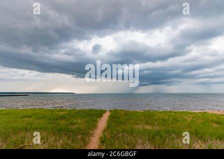 Supercell Thunderstorm Over Lake Superior Foto Stock