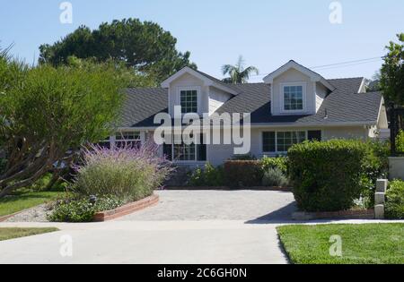 Beverly Hills, California, USA 9 luglio 2020 UNA visione generale dell'atmosfera dell'ex casa dell'attore Spencer Tracy, e l'ex casa dell'attore Errol Flynn il 9 luglio 2020 a 801 N. Linden Drive a Beverly Hills, California, USA. Foto di Barry King/Alamy Stock foto Foto Stock